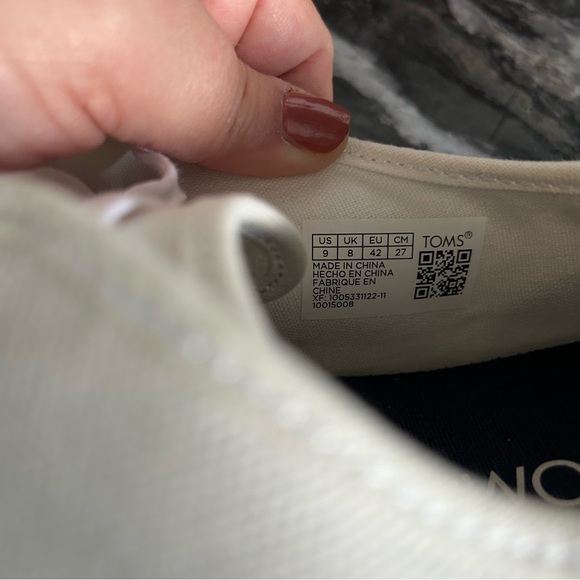 Carlo Lace-Up Sneaker - Picture 5 of 10